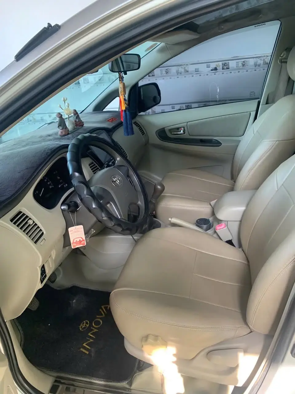 Toyota innova 2.0E 2014 - Nội thất 4