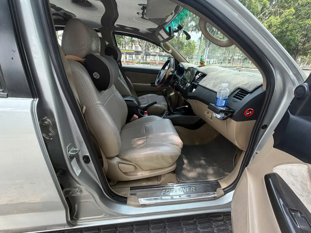 Toyota Fortuner 2.5G 2014 - Nội thất 3