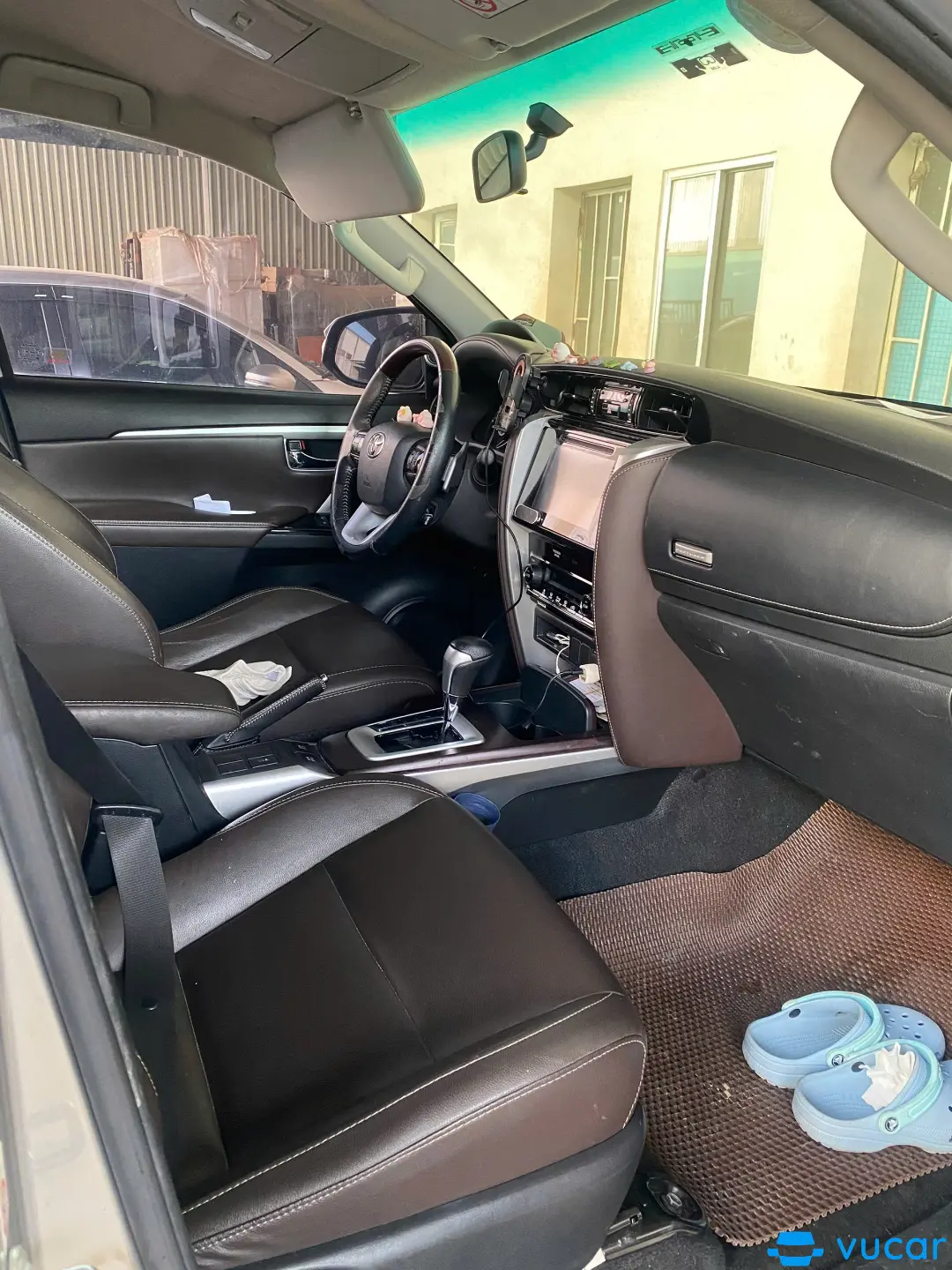 Toyota Fortuner 2.7V 4x2 AT 2019 - Nội thất 1