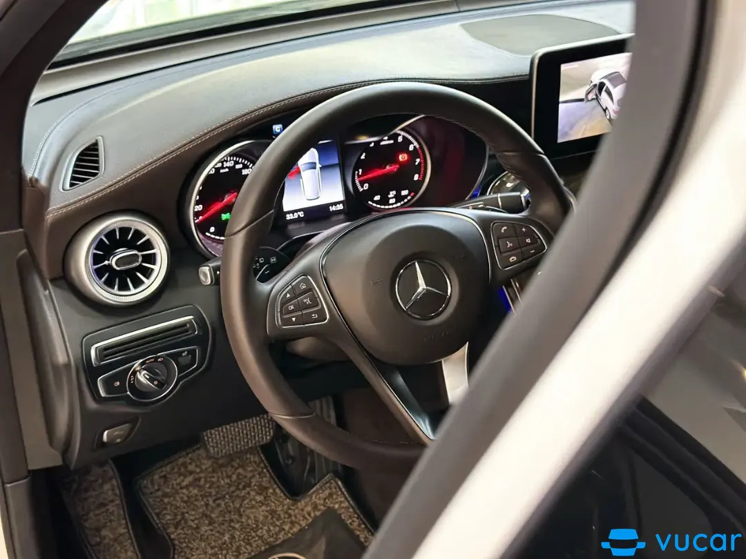 Mercedes Glc 250 4Matic 2017 - Nội thất 2