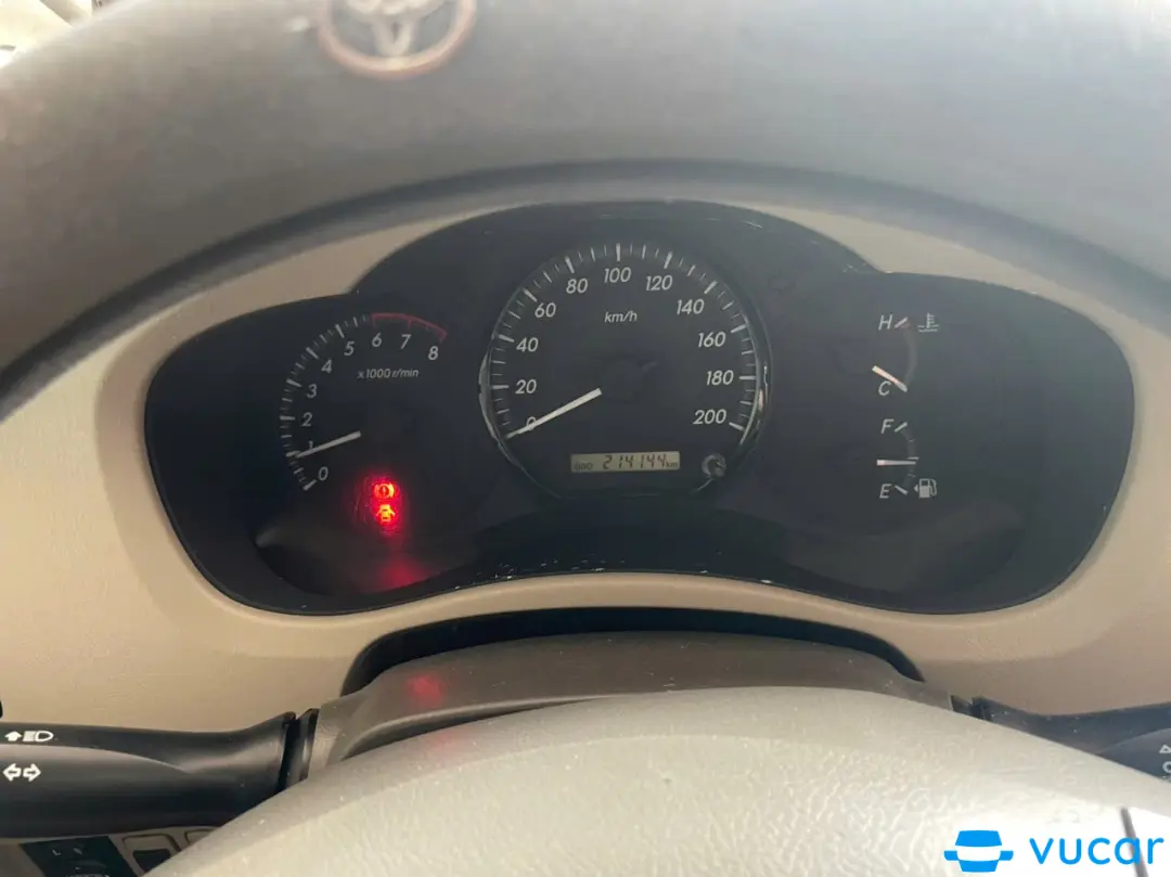 Toyota Innova 2.0E 2014 - Nội thất 3