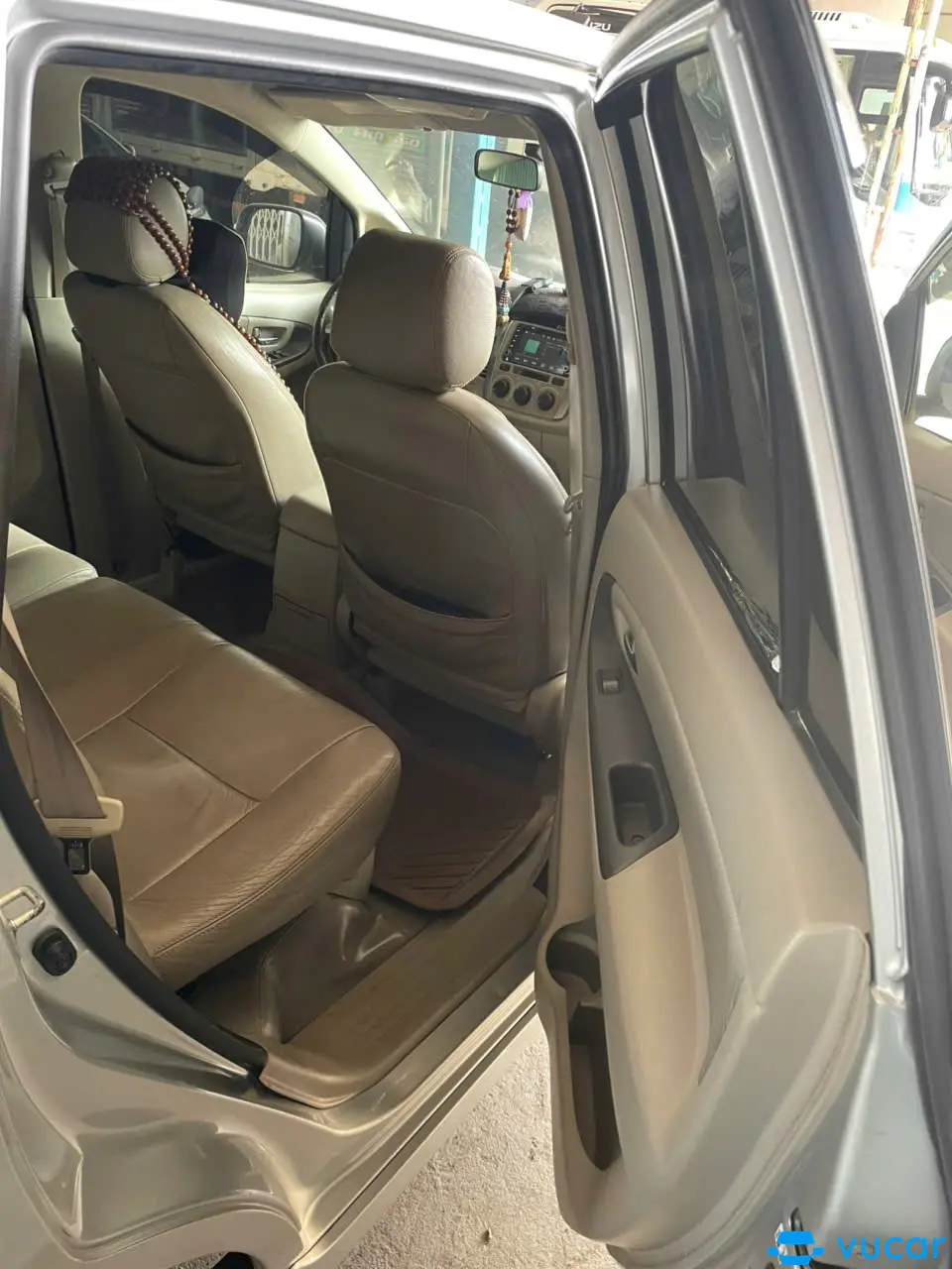 Toyota Innova 2.0E 2014 - Nội thất 4