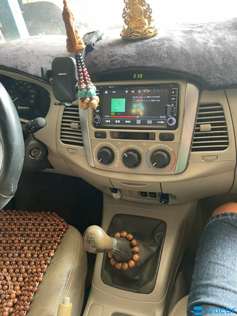 Toyota Innova 2.0E 2014 - Nội thất 5