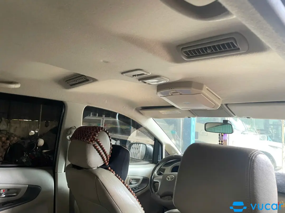 Toyota Innova 2.0E 2014 - Nội thất 7