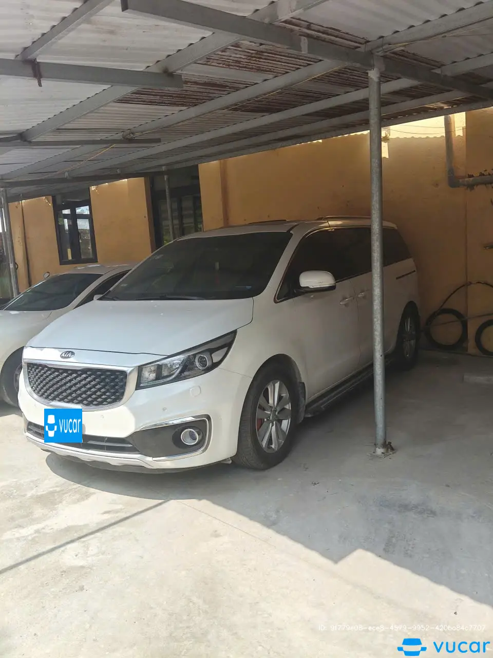 Kia Sedona Cao cấp, máy dầu 2016 - Ngoại thất 6
