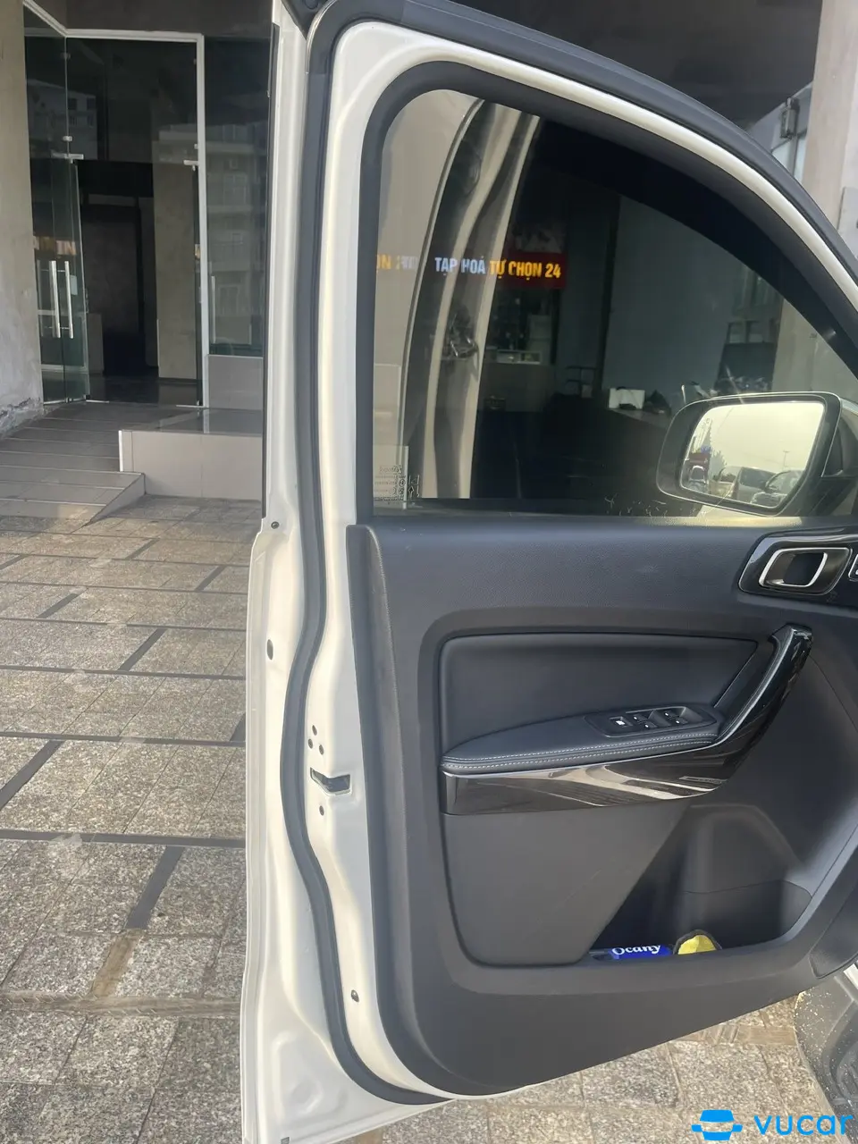 ford everest titanium 4x4 AT 2022 - Nội thất 7