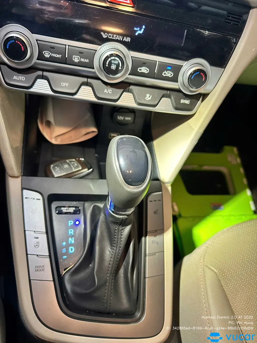 Hyundai Elantra 2.0 AT 2020 - Nội thất 4
