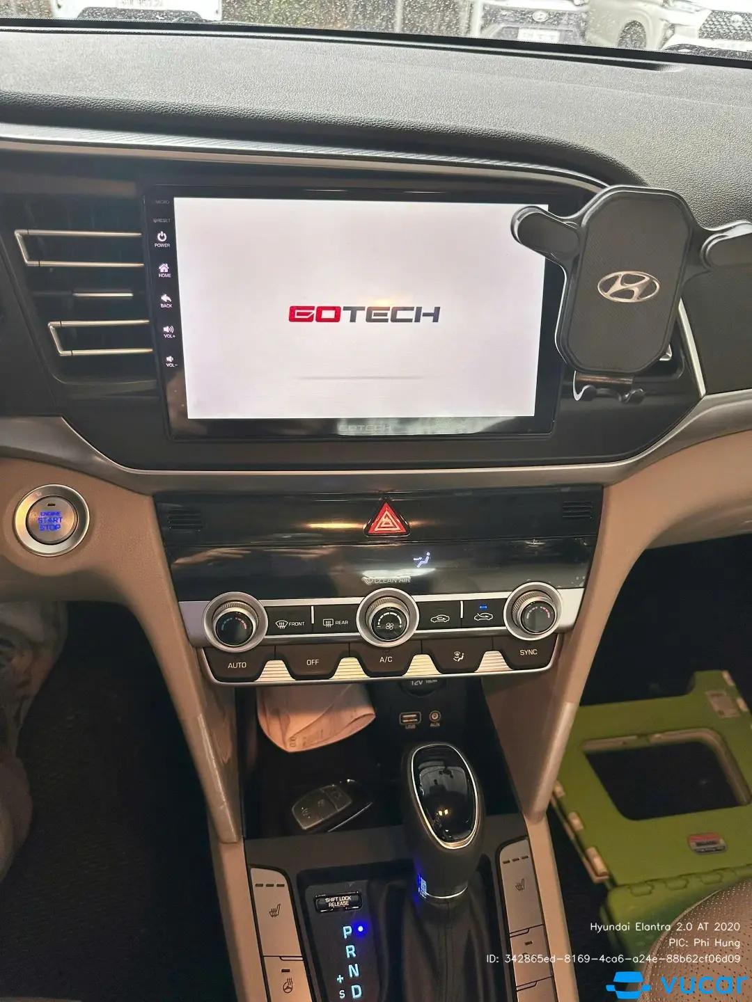 Hyundai Elantra 2.0 AT 2020 - Nội thất 11