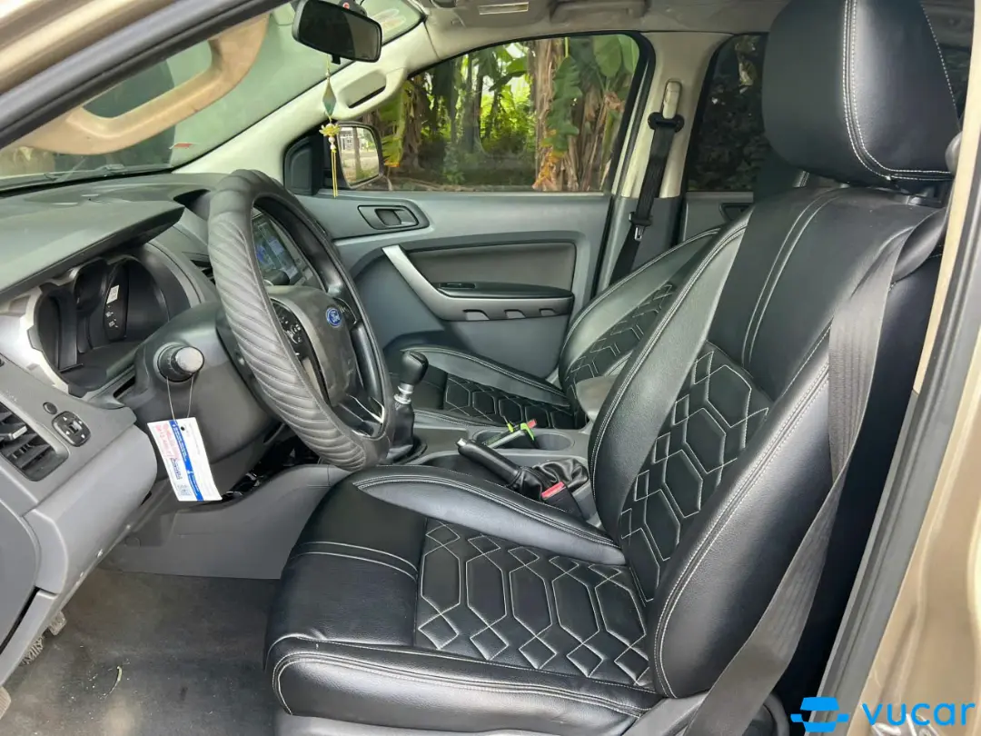 Ford Ranger 2015 - Nội thất 1