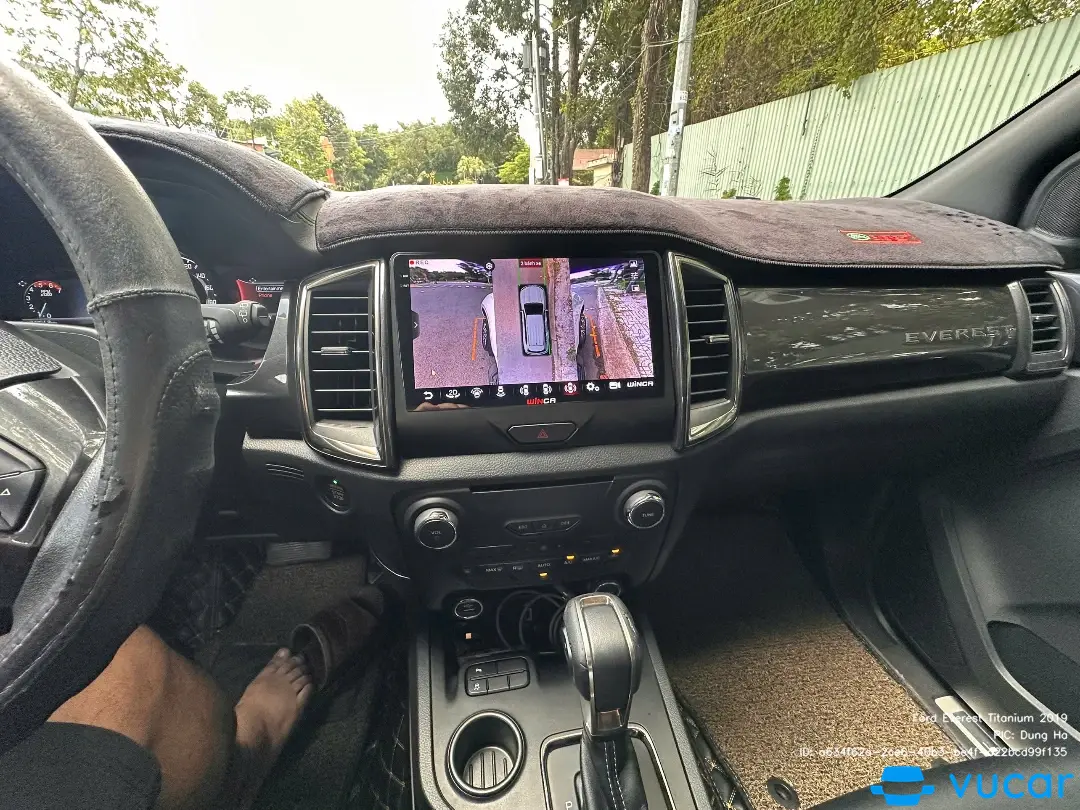 Ford Everest Titanium 2.0L 4x2 AT 2019 - Nội thất 3