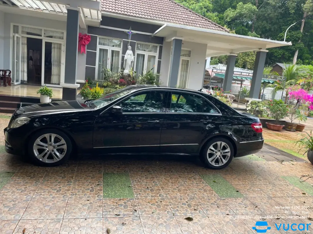 Mercedes E250 2010 - Ngoại thất 7