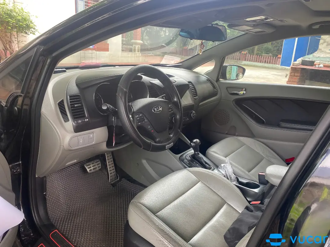 Kia K3 2.0 AT 2016 - Nội thất 5