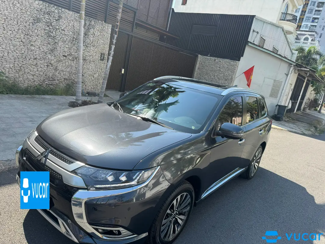 Mitsubishi Outlander Premium 2.0 CVT 2021 - Ngoại thất 4