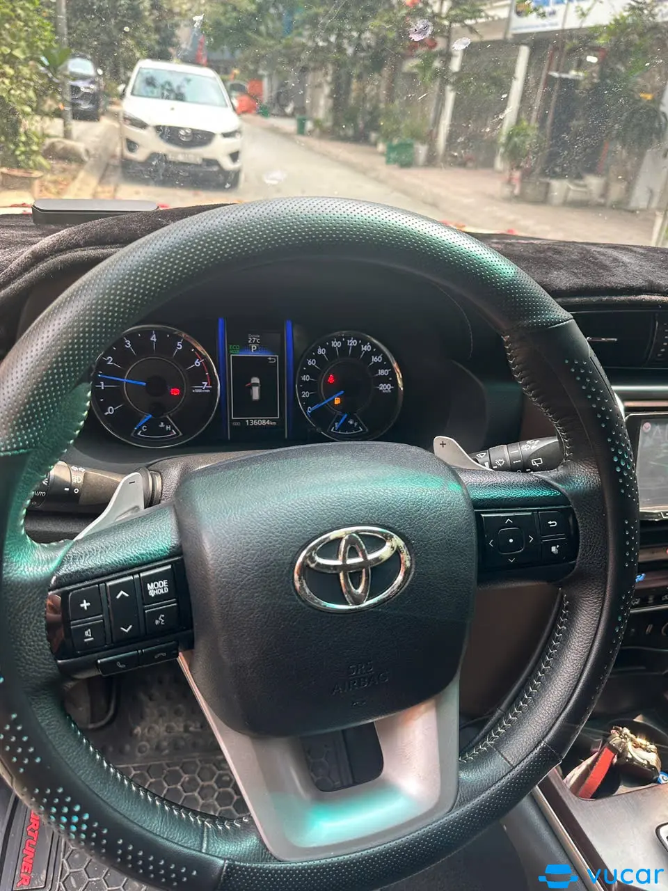 Toyota Fortuner 2.7V 4x2 AT 2017 - Nội thất 6
