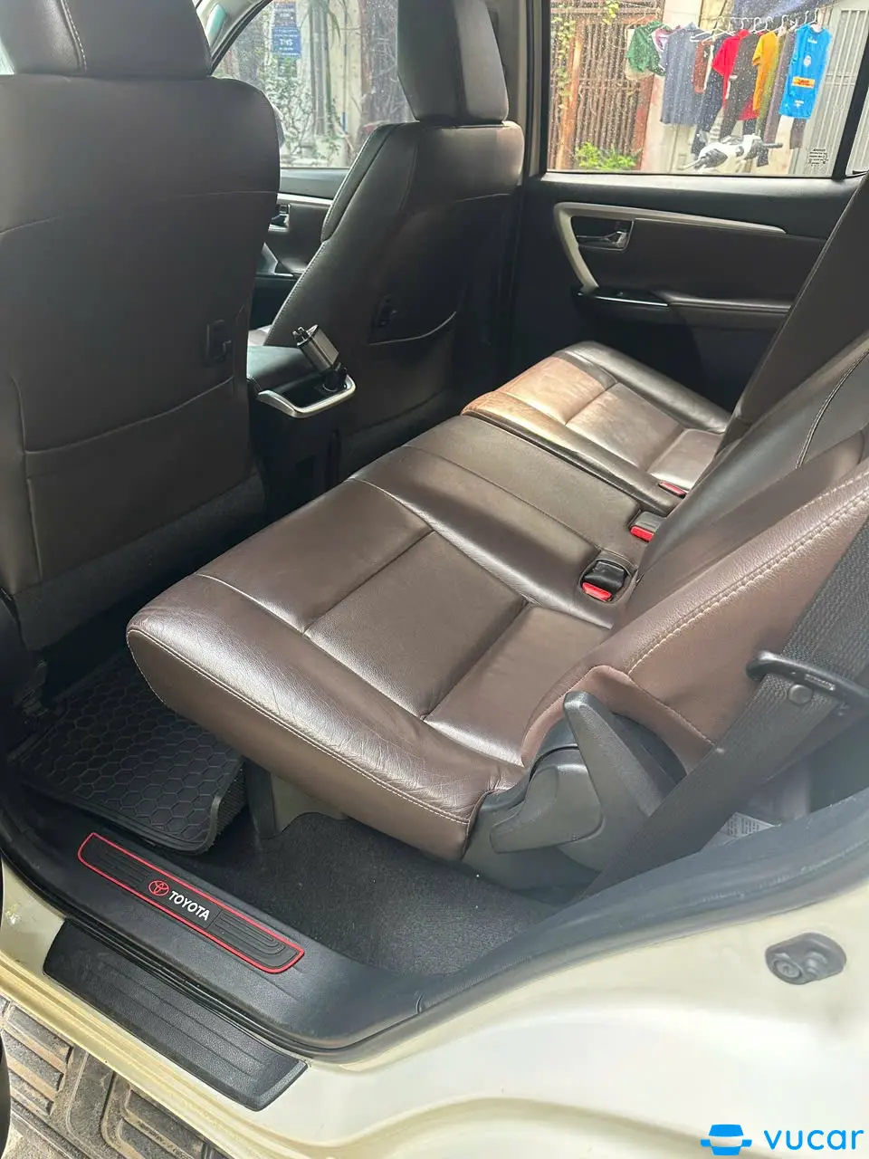 Toyota Fortuner 2.7V 4x2 AT 2017 - Nội thất 3