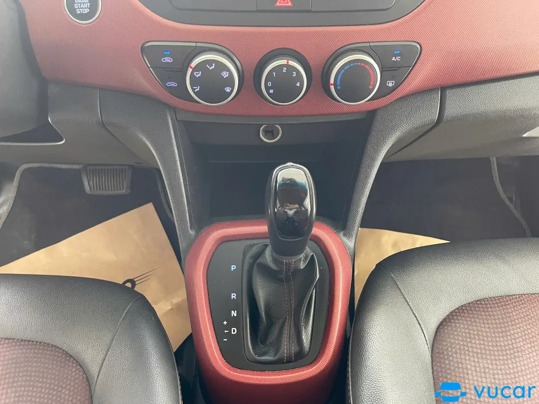 Hyundai I10 Grand 1.2 AT 2017 - Nội thất 4