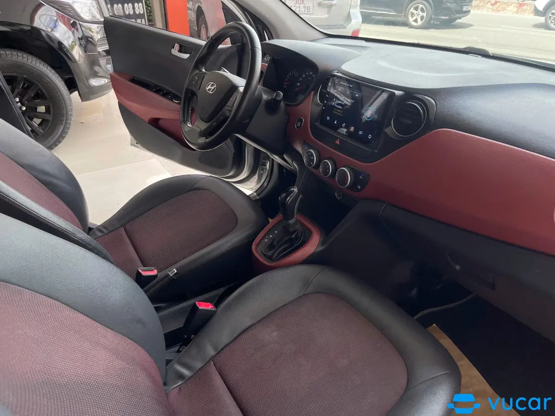Hyundai I10 Grand 1.2 AT 2017 - Nội thất 7