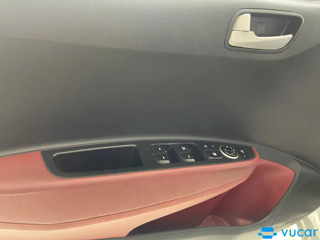 Hyundai I10 Grand 1.2 AT 2017 - Nội thất 1