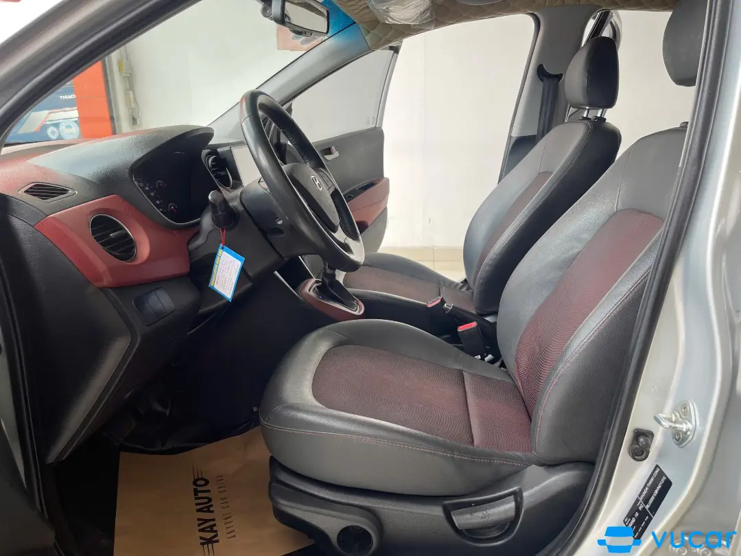 Hyundai I10 Grand 1.2 AT 2017 - Nội thất 8