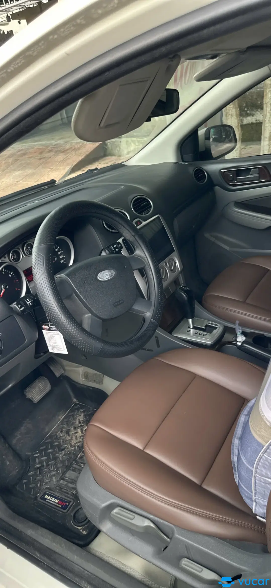Ảnh xe Ford Focus 2.0 AT 2011 - ảnh 5
