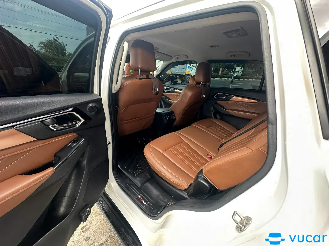 Isuzu mux 2021 - Nội thất 5