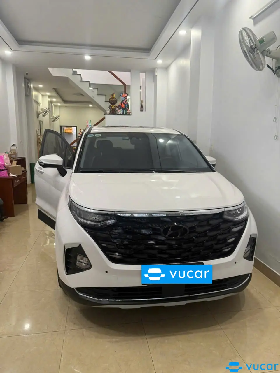 Ảnh xe Hyundai Custin Cao Cấp 2.0T 2024