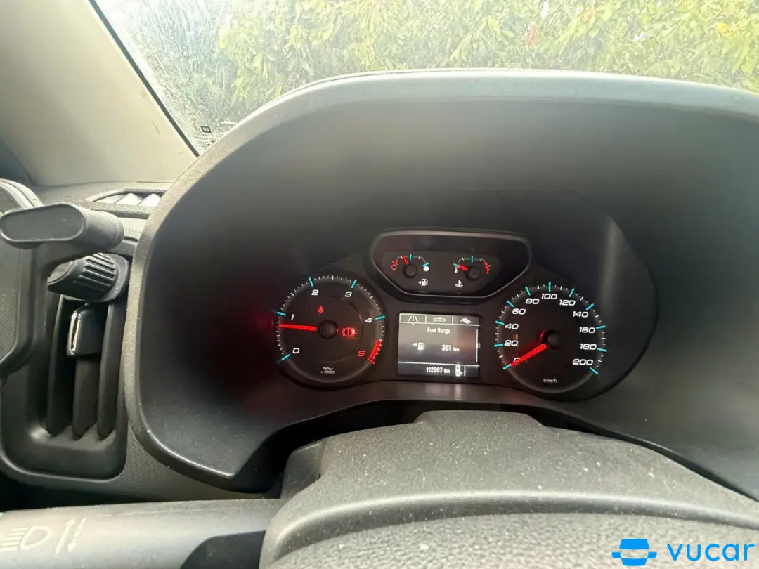 Chevrolet Colorado LT 2.5L 4x4 MT 2017 - Nội thất 1
