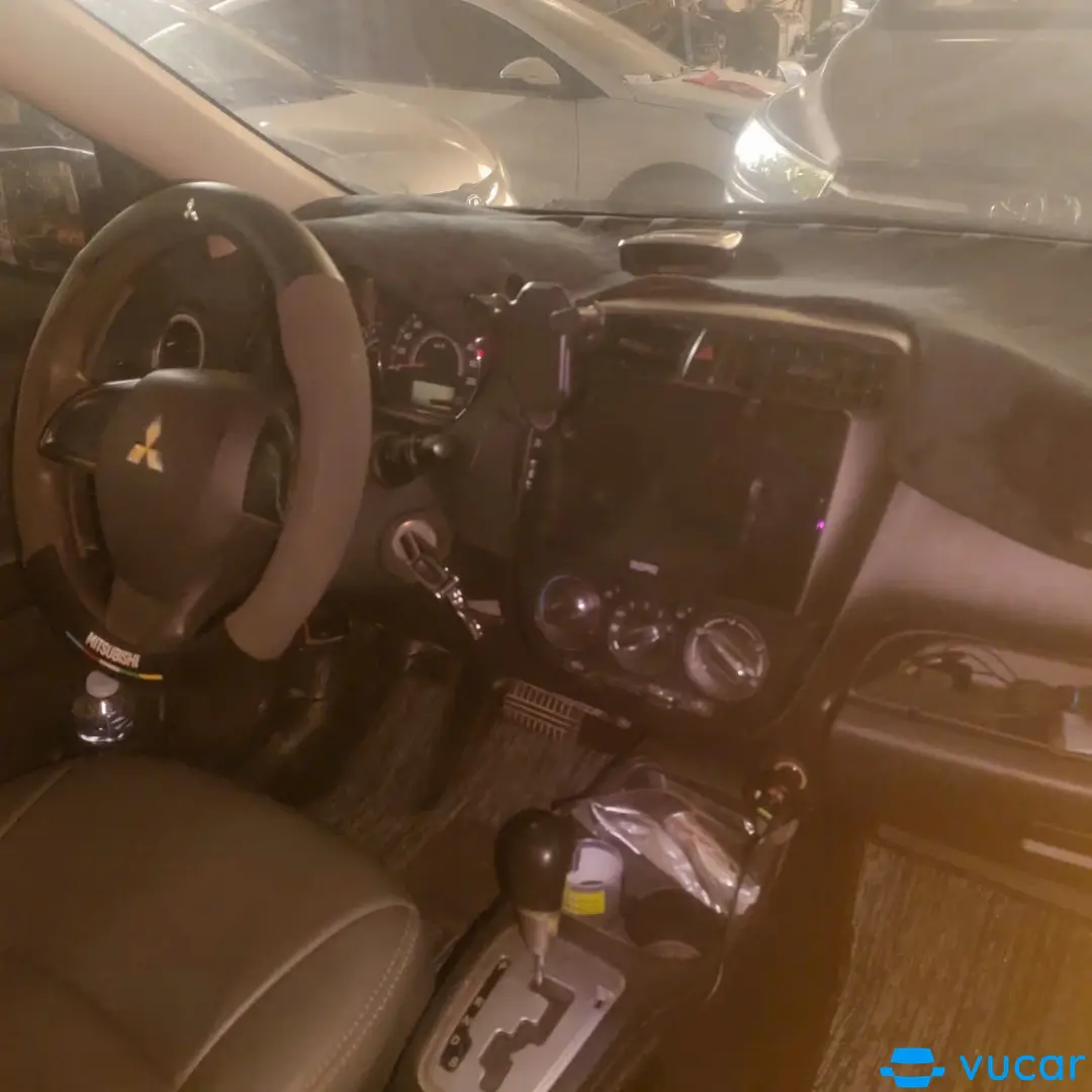 Mitsubishi Attrage 1.2 CVT Eco 2019 - Nội thất 1